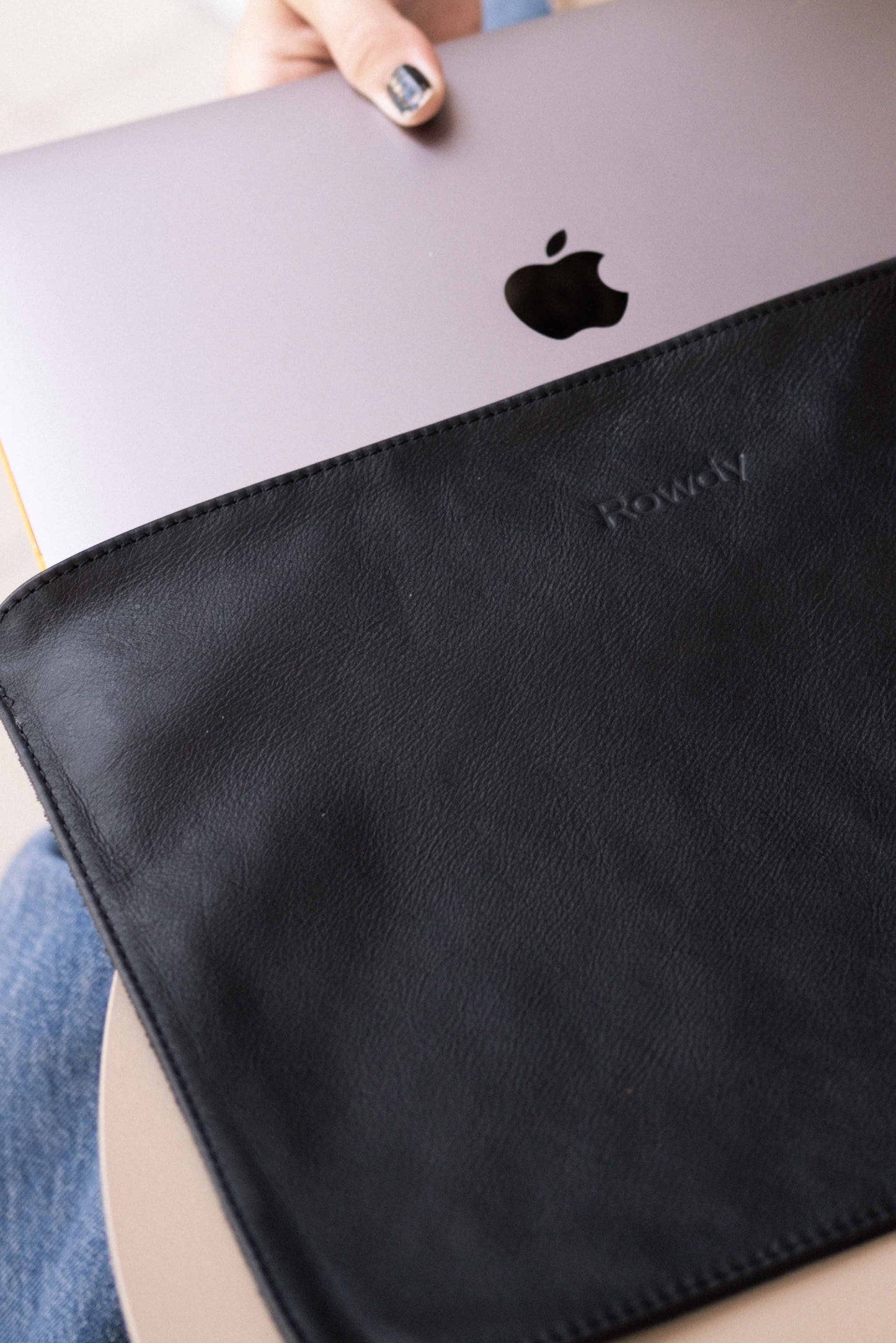 ROWDY Laptop Slip
