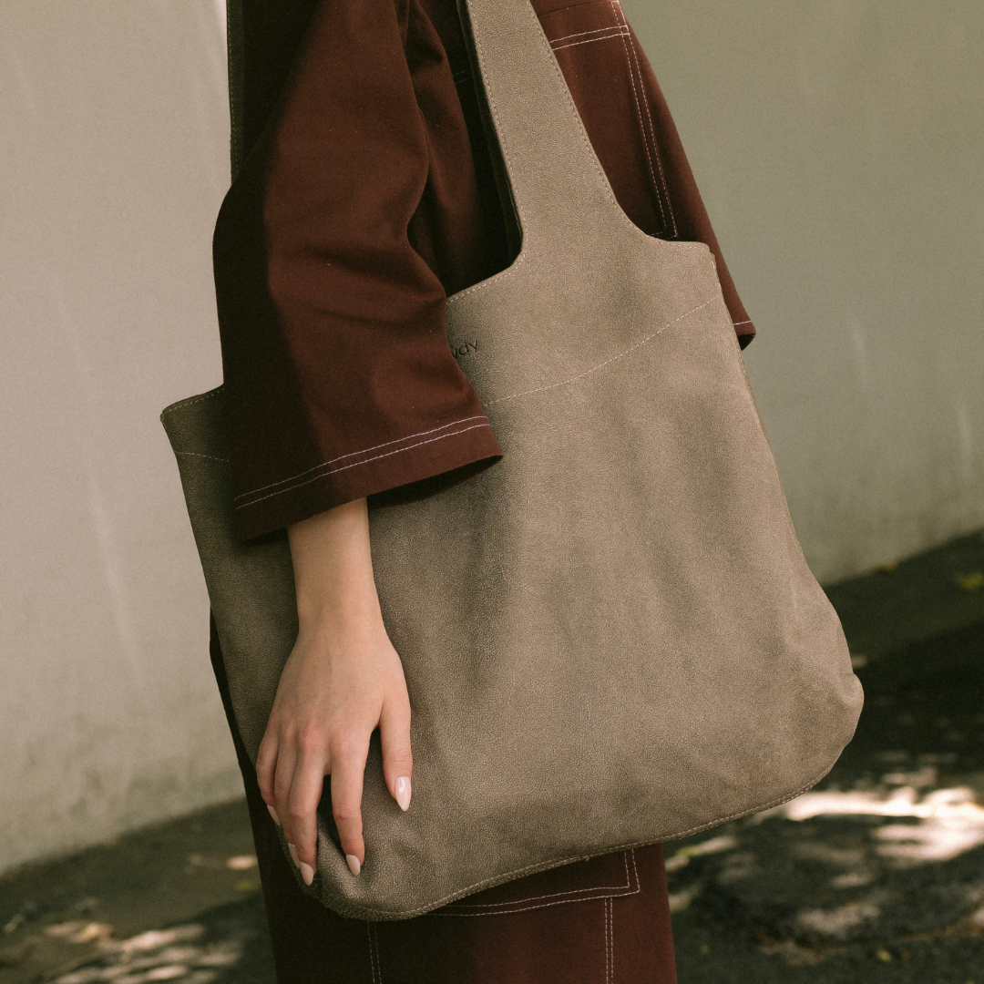 ROWDY Oversized Tote